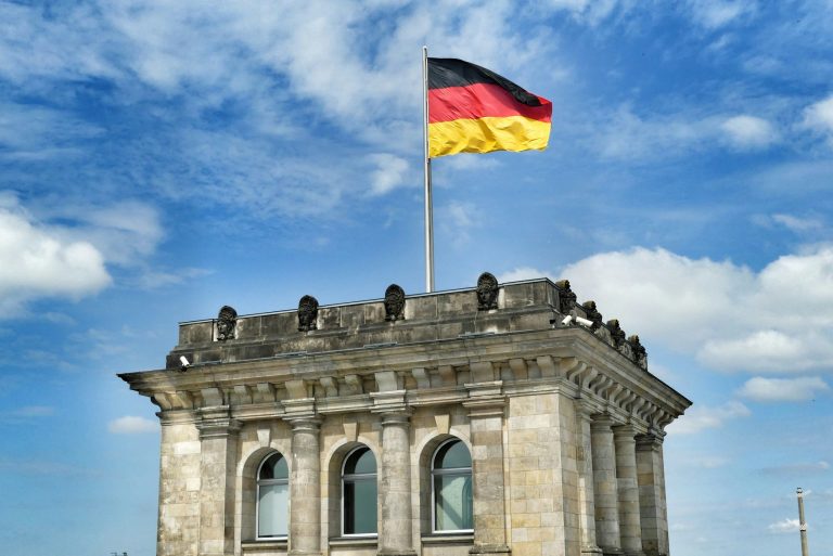 Work in Germany With No Degree: How to Land Visa‑Sponsored, Unskilled Jobs Worth 75,000 Euros